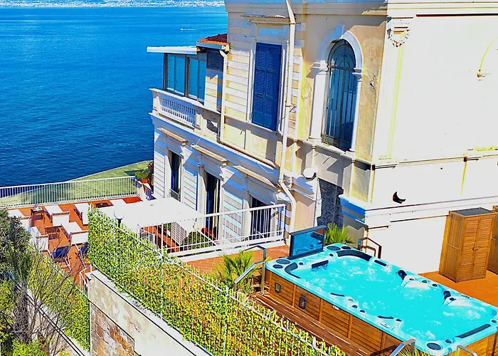 Гостьовий будинок La Terrazza De Luxe 4*