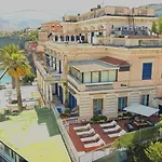 Affittacamere De Luxe La Terrazza 4*