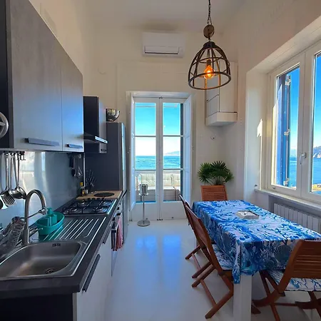 La Terrazza De Luxe Guest house