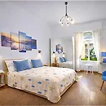 Affittacamere De Luxe La Terrazza 4*