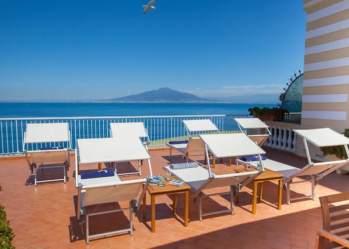 Affittacamere De Luxe La Terrazza 4*