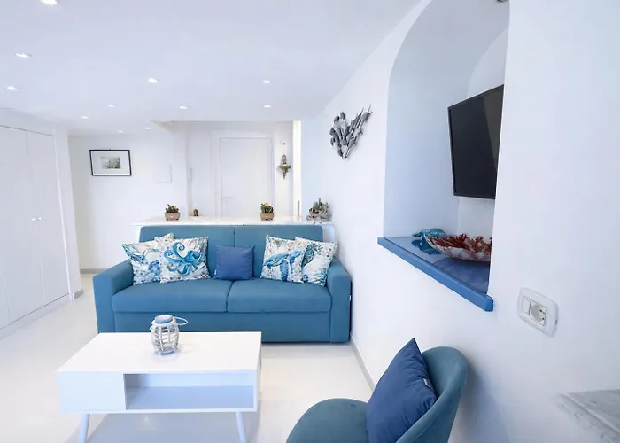 Affittacamere De Luxe La Terrazza 4*