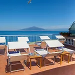 Guest house La Terrazza De Luxe 4*