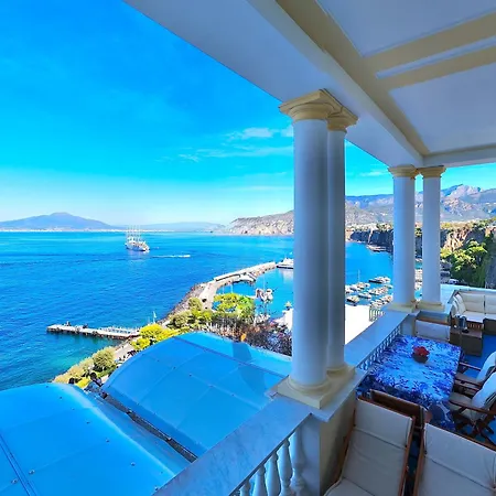 Πανσιόν La Terrazza De Luxe